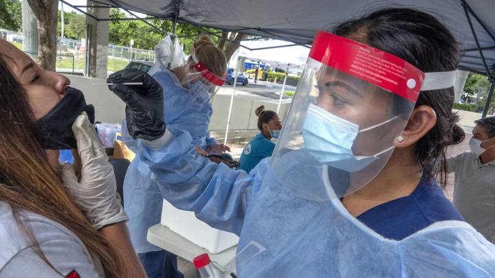 Curva del coronavirus en México, hoy 15 de agosto: ¿Cuántos casos y muertes hay?