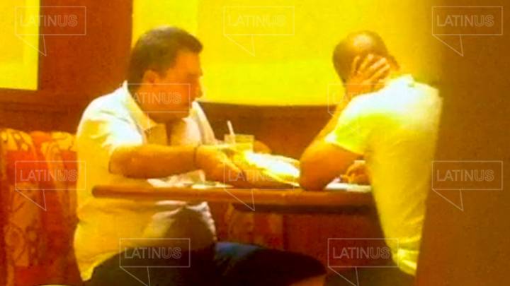 Exhiben a hermano de AMLO recibiendo dinero para campaña de Morena
