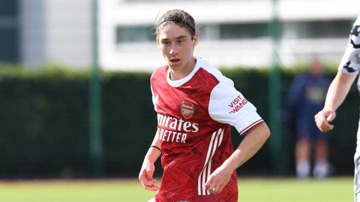 Marcelo Flores anotó doblete y encaminó el triunfo del Arsenal