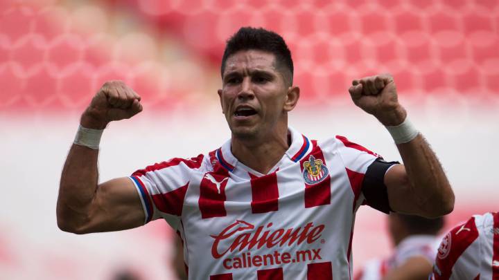 Chivas remonta en casa y vence al Mazatlán en la jornada 12