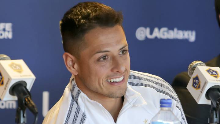 Chicharito Hernández toma con sarcasmo su ausencia en el Tri