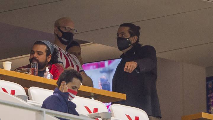 Amaury Vergara respalda al Tapatío y al técnico Alberto Coyote
