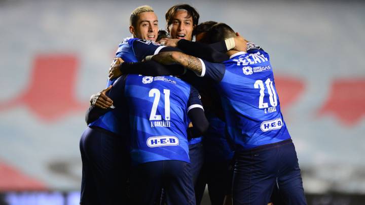 Posible alineación de Monterrey contra Puebla