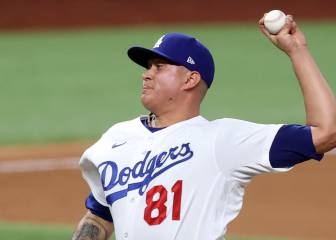 Víctor González logra espectacular atrapada en primer juego de Serie Mundial