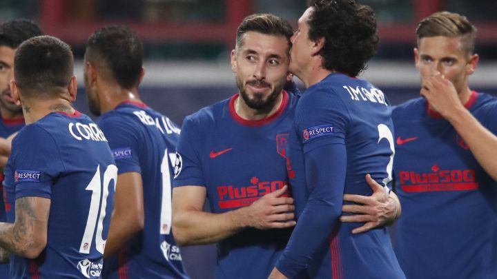 Héctor Herrera llegó a 46 partidos en Champions e igualó a 'Chicharito'