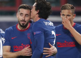 Herrera empató a 'Chicharito' con más partidos en Champions