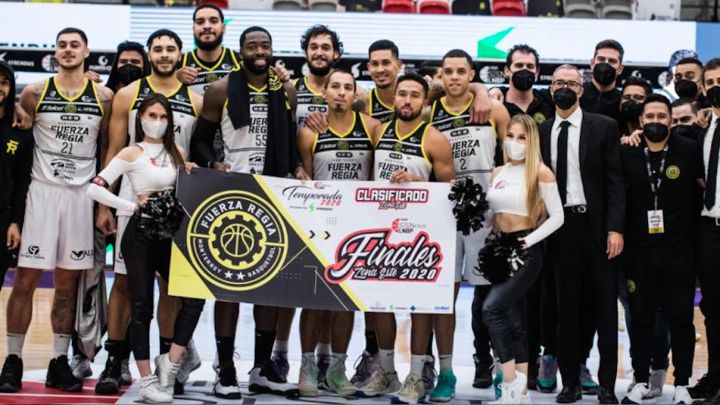 Un triple de Jaron Martin lanza a Fuerza Regia a la final del Este