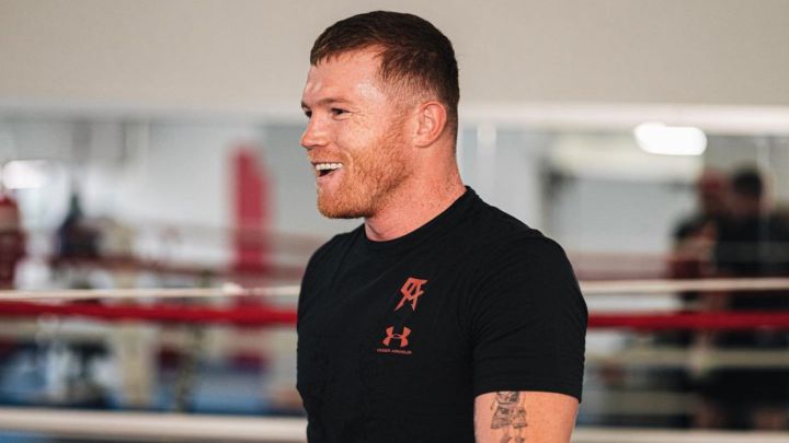 'Canelo' Álvarez paga terapia a niña que no puede caminar: "Eres mi Ángel de la guarda", respondió ella