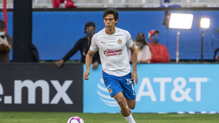 JJ Macías baja de Chivas