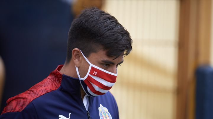 Plantel de Chivas no se distrae por el regreso de aficionados al estadio