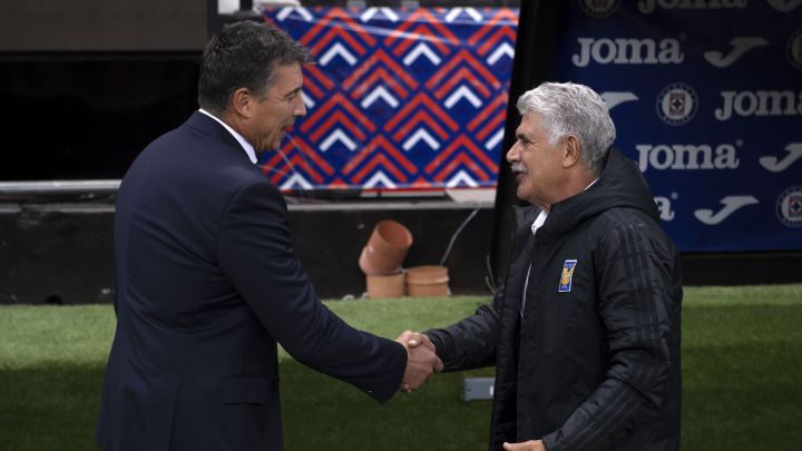 Siboldi acorta distancias con Ricardo Ferretti