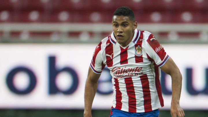 'Tiba' Sepúlveda sería baja en Chivas para la vuelta ante León