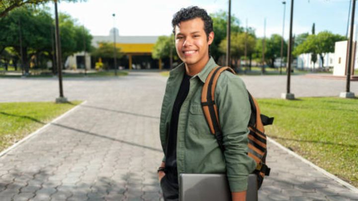 Las 10 mejores Becas para Estudiar en el Extranjero de México