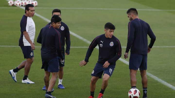 Chivas jugadores