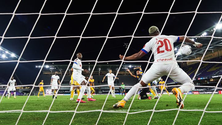 Así fue el penal con el que Tigres está venciendo al Olimpia