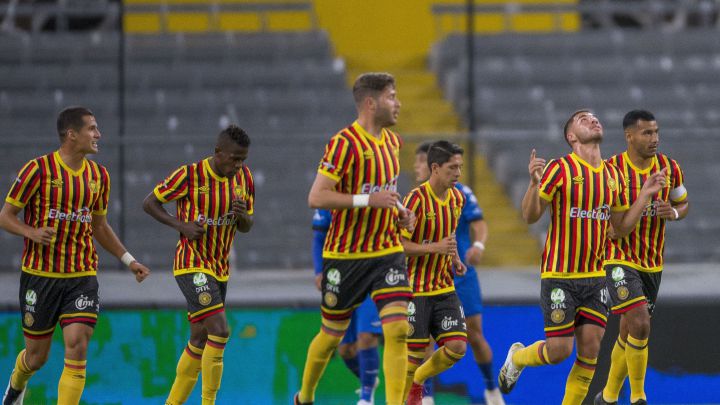 Vestidor de Leones Negros se rompió en el Guardianes 2020