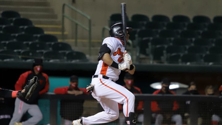 Naranjeros le saca jugó a su picheo y ponen en la lona a Venados