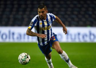 'Tecatito' llegó a 246 juegos con el Porto, superó a Herrera