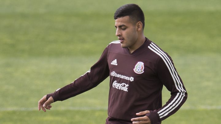 Alexis Vega prefiere quedarse en Chivas que ir micro ciclos del Tri