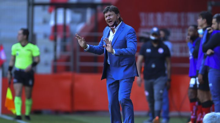 Cristante consideró que, si fuera necesario, el futbol tendría que parar