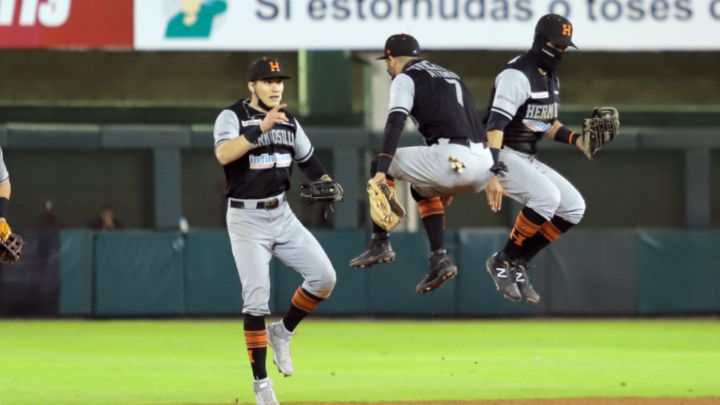 Naranjeros - Tomateros (5-4): Resumen del partido y carreras