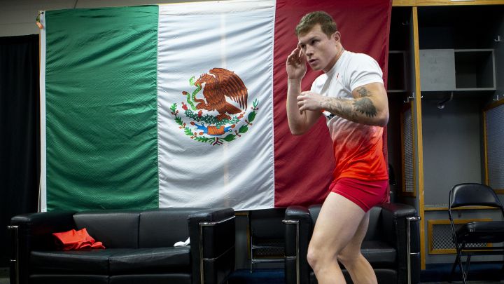 Canelo Álvarez apoyará a joven para realizar trasplante de pulmón