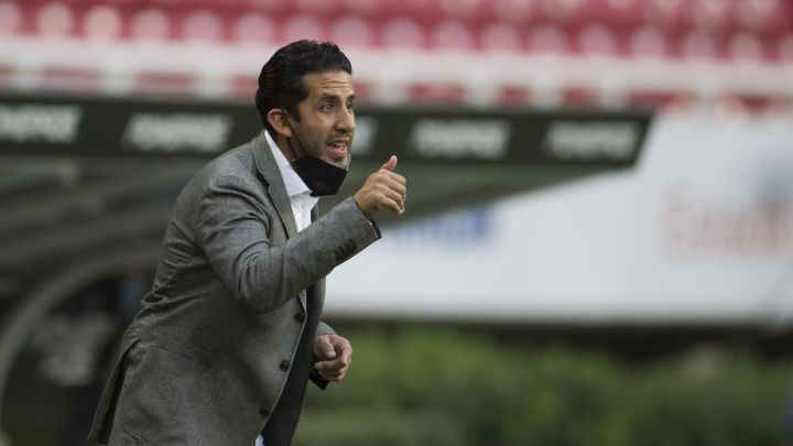 'Chore' Mejía conserva la calma tras goleada de Chivas