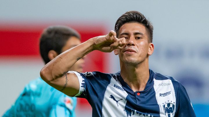El golazo de chilena anulado a Maxi Meza en el Rayados vs Querétaro