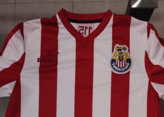 Filtran camiseta retro que celebraría los 115 años de Chivas