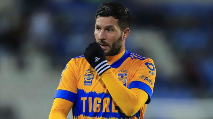 Gignac sigue esperando papelería para nacionalizarse mexicano