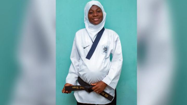 Atleta con ocho meses de embarazo ganó oro en taekwondo
