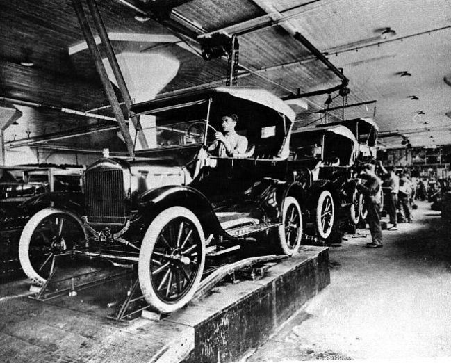 La historia e importancia del parabrisas en los automóviles