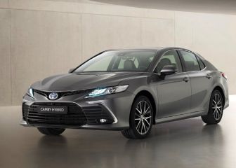 Toyota Camry Híbrido 2021: un sedán con un gran confort y un consumo de 22 km/l