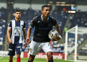 Capitán del Atlético Pantoja, recorrió de rodillas el BBVA tras su duelo contra Monterrey