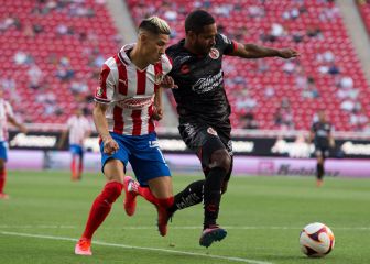 Triunfo que da oxígeno a Chivas: 2-0 sobre Tijuana