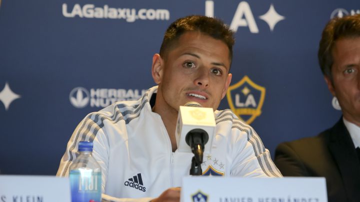 Chicharito doblete