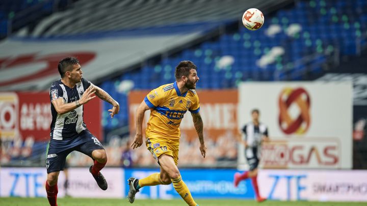 André Pierre gignac durante el Clásico Regio