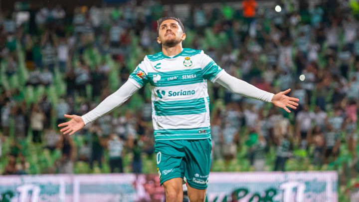 Santos Laguna golea al Querétaro y califica a liguilla