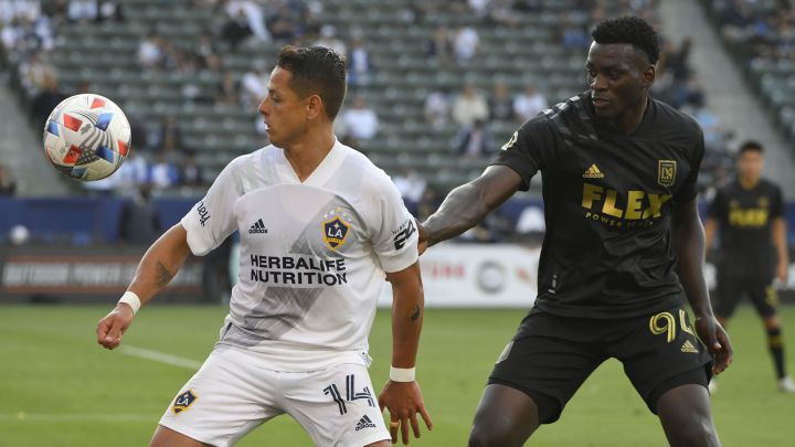 Javier Hernández en un partido del LA Galaxy