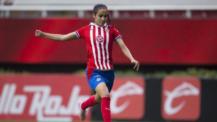 Carolina Jaramillo en un partido de Chivas