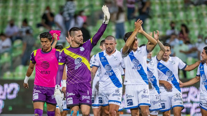 Jugadores del Puebla después del partido contra Santos
