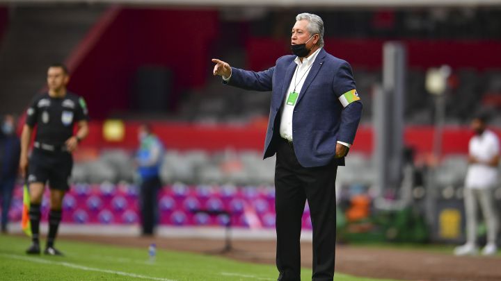 Vucetich seguirá al frente de Chivas