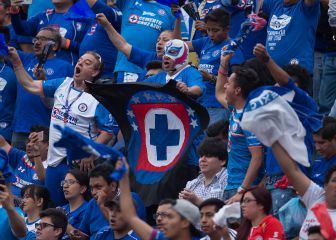¡Nunca solos! Cruz Azul recibió serenata previo a enfrentar a Toluca