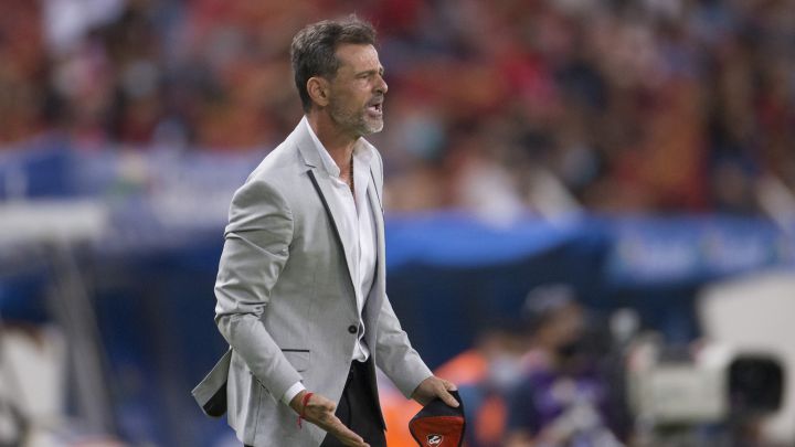 Diego Cocca en un partido del Atlas