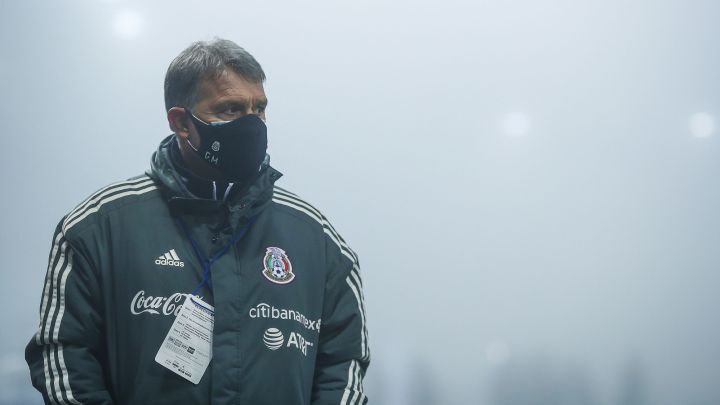 Gerardo Martino antes de un partido con el Tri