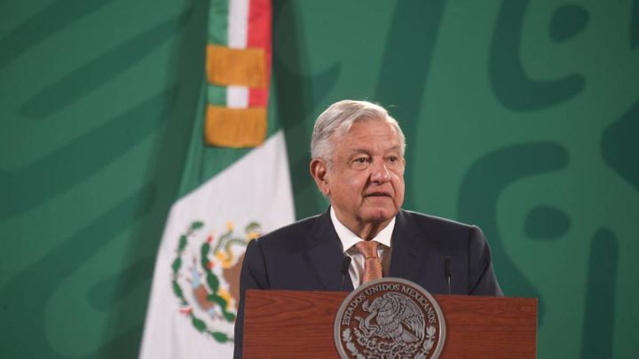 AMLO anuncia construcción de escuelas de atletismo, boxeo y béisbol