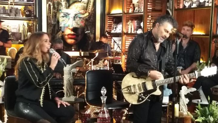 Lucero mostró vestido de novia que usó cuando se casó con Manuel, en concierto online