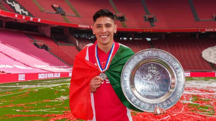 Edson Álvarez gesteja con el título de la Eredivisie