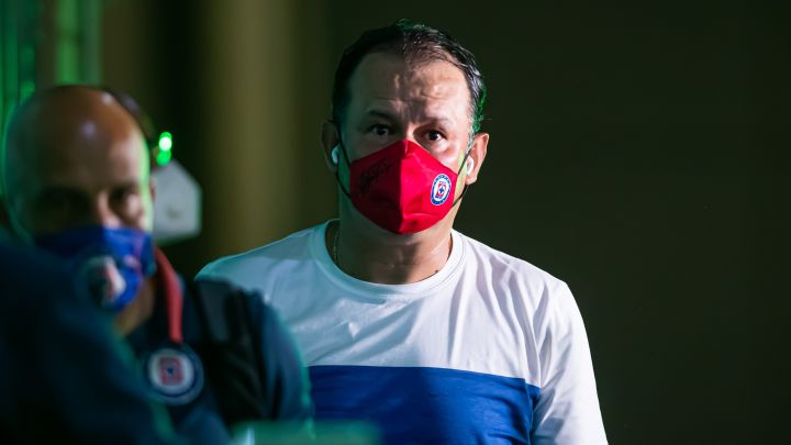Juan Reynoso sería el primer técnico peruano campeón en futbol mexicano