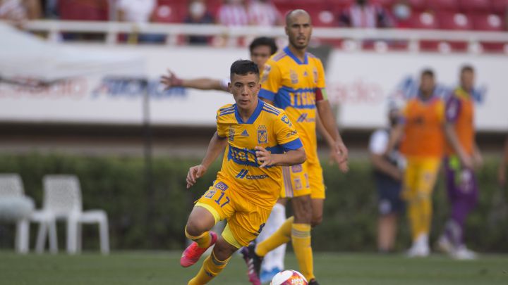 Leo Fernández durante un partido de Tigres